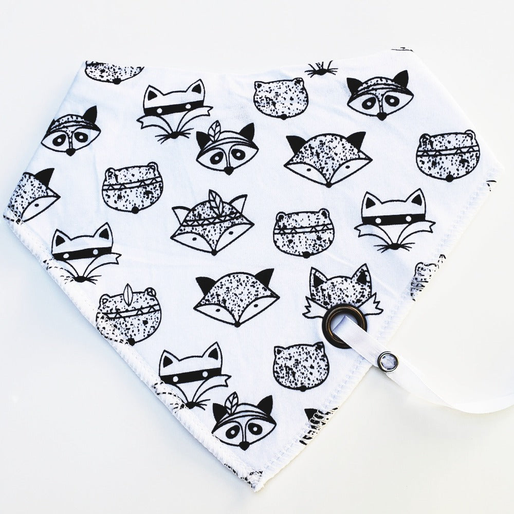 Black and White Drool Bib - Baby Bear Outfitters