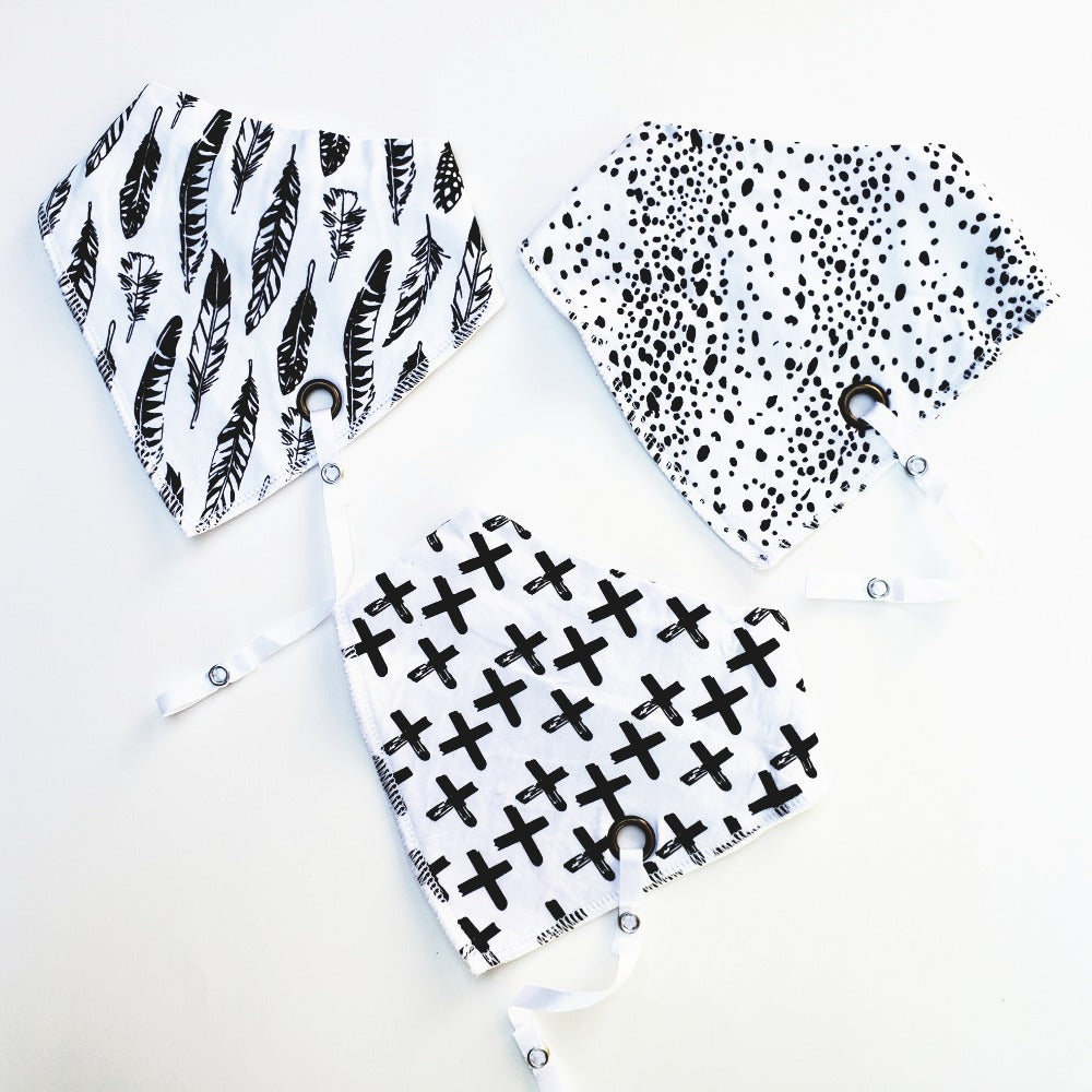 Black and White Drool Bib - Baby Bear Outfitters